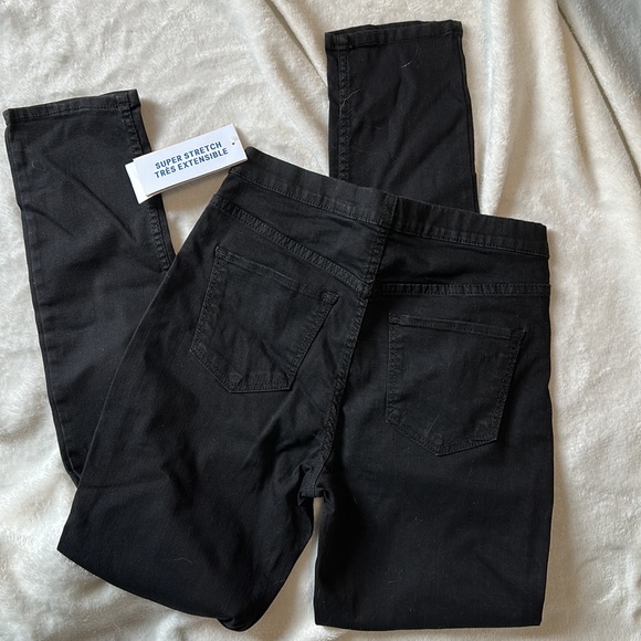 Girls Jeggings from H&M, NEW, size 13-14. Bundle & Save or make an offer! - Picture 3 of 3